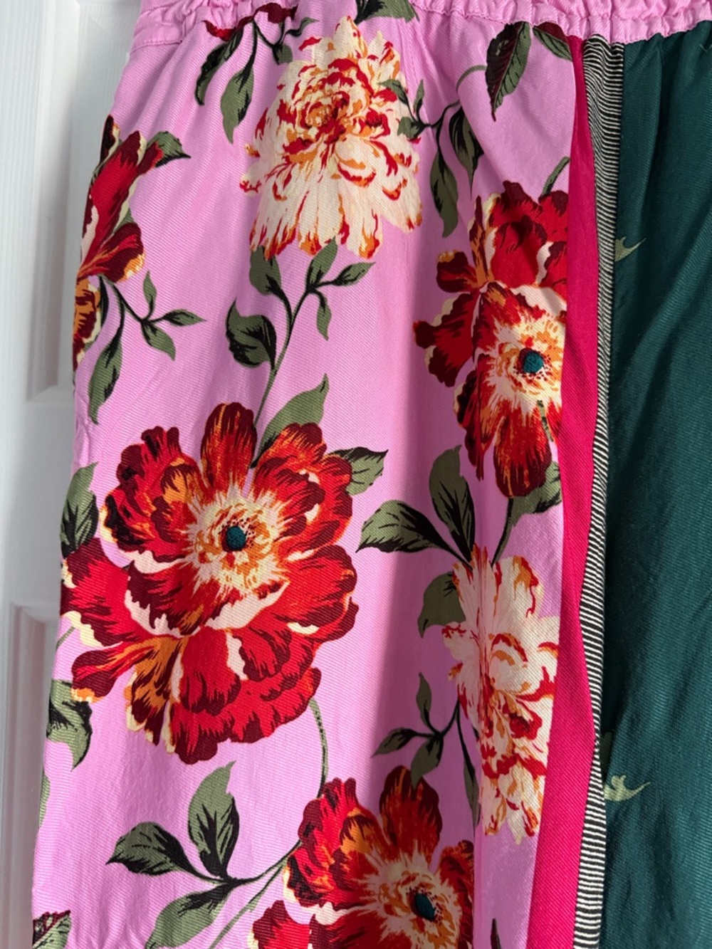 Anthropologie- The Summerset Pull-On Pants. Printed Silky Eddition - Picture 4 of 7